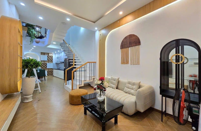 Miete eines Hauses mit 3 Schlafzimmern im Stadtteil Thanh Khe, Da Nang, Vietnam